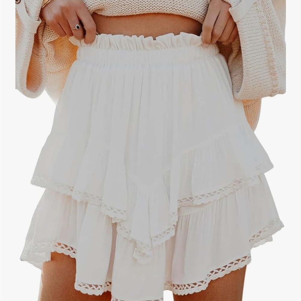 Women's White Ruffle Shorts